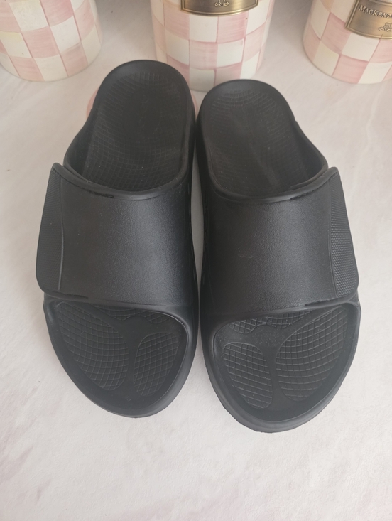 Oofos Sandals  M/11   W/13 Black main image 7